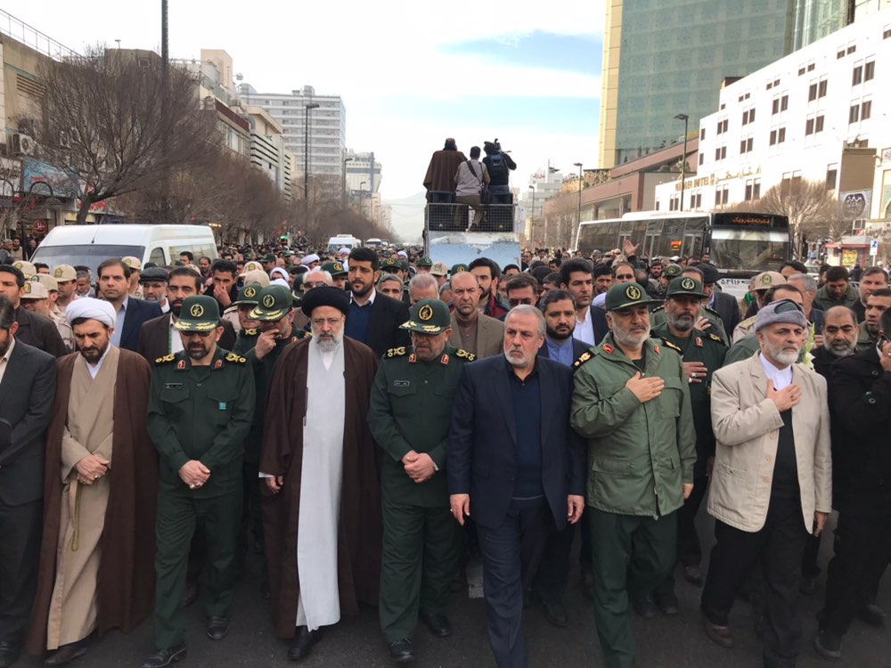 پیکر سردار منصوری در مشهد تشییع شد
