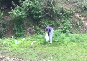 اقدام جالب و آموزنده یک شهروند طبیعت دوست + فیلم