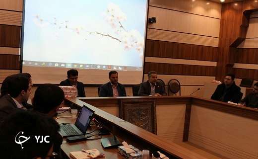 نشست کتابخوان دانشجویان واحد پردیس دانشگاه یزد در مهریز
