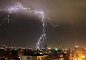 پیش بینی وقوع رعد و برق و وزش باد در خوزستان