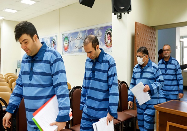 محاکمه ۵ صراف متخلف به اتهام اخلال در نظام ارزی/ روایت صراف متخلف درباره تغییر شغل از گالری نقاشی به صرافی!