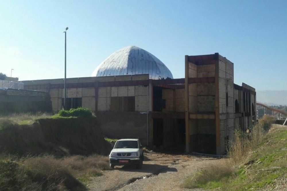خواندن نماز جماعت برای پلدختری ها رویا شد/اقامه نماز جمعه در گرما و سرمای خیابان