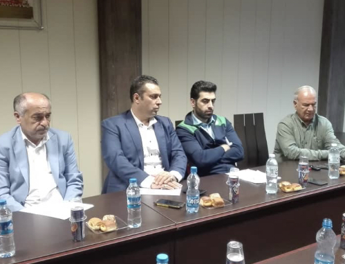 ایران و سوریه با پیراهن هاى سفید و قرمز به مصاف هم مى روند
