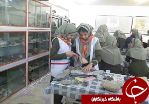 بازدید دانش آموزان بهبهان از آزمایشگاه سنگ شناسی