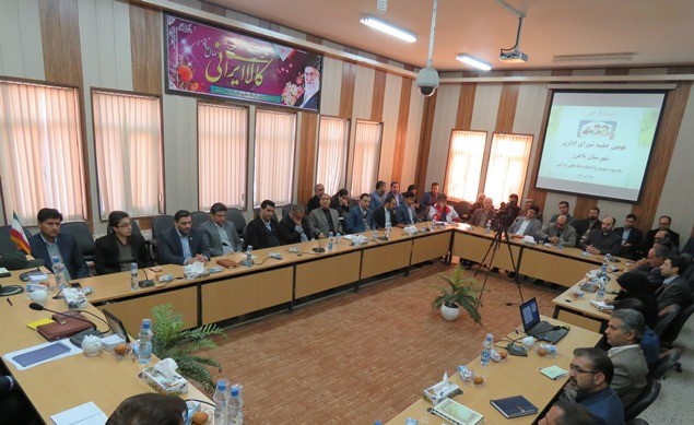 دشمن می خواهد از طریق حوزه اقتصادی کشور را دچار مشکل کند/مدیران طبق ضوابط و قوانین در راستای رفع مشکلات و مطالبات مردم تلاش کنند