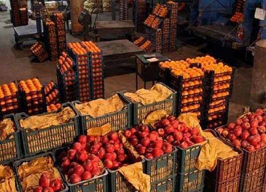 چرا تاکنون دولت فکری برای بازار میوه شب عید نکرده؟