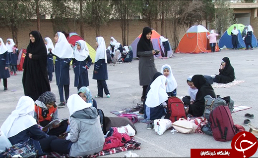 روزه گرفتن دانش آموزان یک روز از سال در مدرسه + تصاویر
