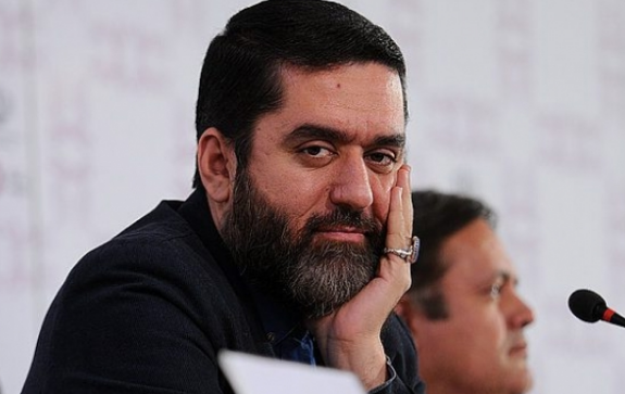 تعجب سید محمود رضوی از دیدن ریاست سازمان تبلیغات اسلامی در فرودگاه +تصویر