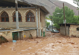کمک ۱۰ میلیون تومانی برای جابجایی خانه‌های تخریب شده