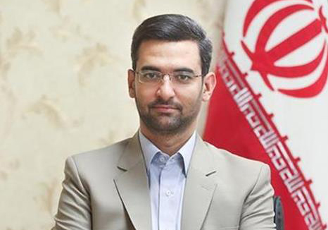 پاسخ وزير ارتباطات به بي ارزش خواندن پروژه هاي فضايي توسط يك كاربر: