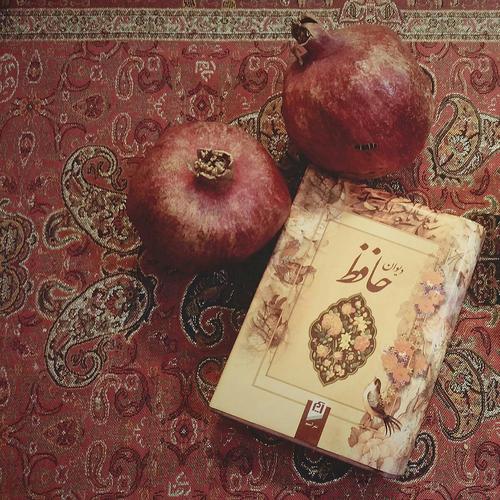رمز محبوبیت اشعار حافظ در میان مردم/ با فال حافظ می&zwnj;توان استخاره گرفت؟