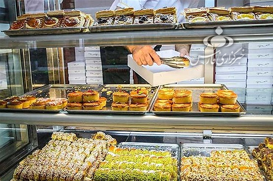 کاسبانی که دنبال سود نیستند/ دخل این مغازهها با نرخ ارز بالا و پایین نمیشود کاسبانی که دنبال سود نیستند/ دخل این مغازهها با نرخ ارز بالا و پایین نمیشود