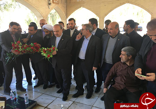 تجدید میثاق وزیر ورزش و جوانان با شهدا
