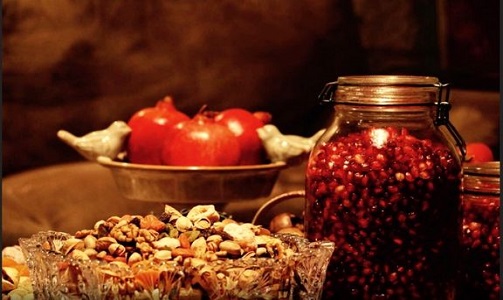 یلدا شبی به بلندای یک دقیقه/ نگذاریم یلدا در سایه دنیای مجازی گم شود
