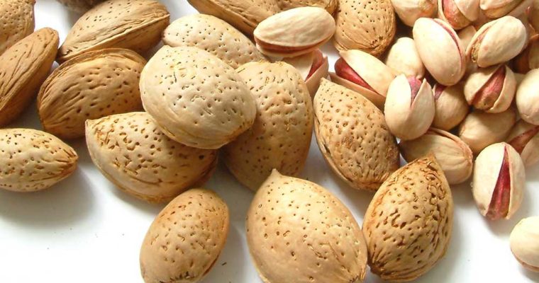 پسته و بادام کیلویی چند؟