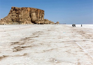 ۷۰ هزار چاه غیرمجاز  حیات دریاچه ارومیه را تهدید می‌کند