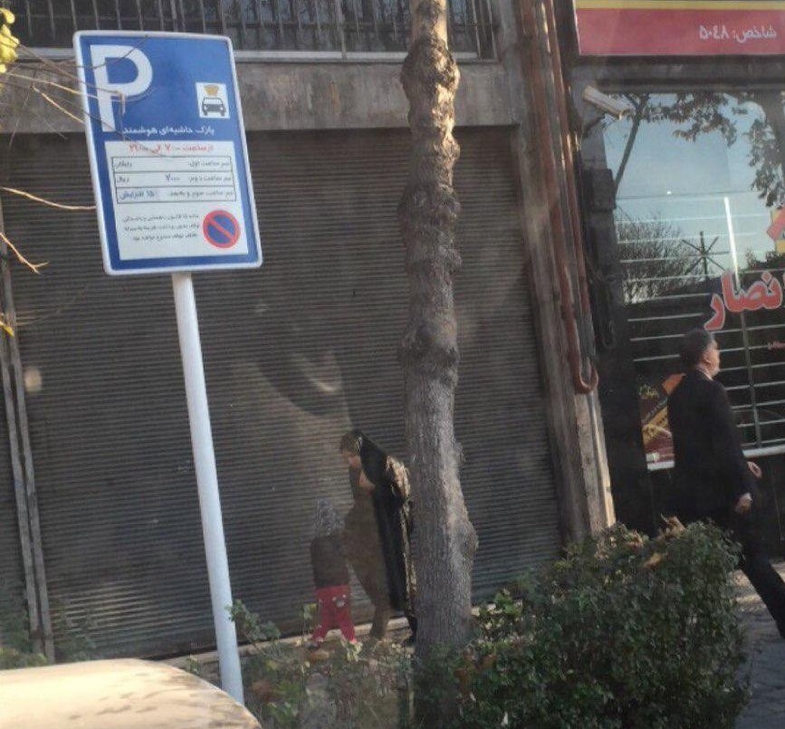 حضور دو وزیر بدون محافظ در مشهد