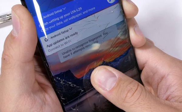 رد شدن هوآوی Mate 20 Pro در تست مقاومت +فیلم
