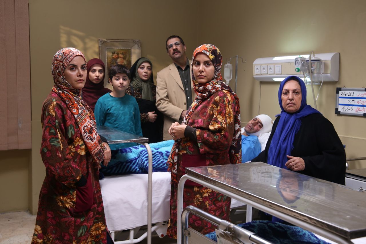 کمدی متفاوت «دنگ و فنگ روزگار» با بازی محمد نادری و سیروس گرجستانی کمدی متفاوت «دنگ و فنگ روزگار» با بازی محمد نادری و سیروس گرجستانی