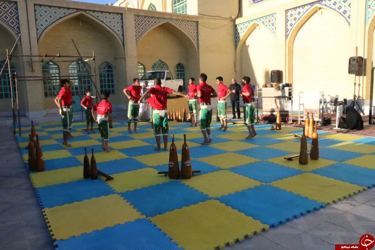 پیاده روی خانوادگی در انار از دریچه دوربین