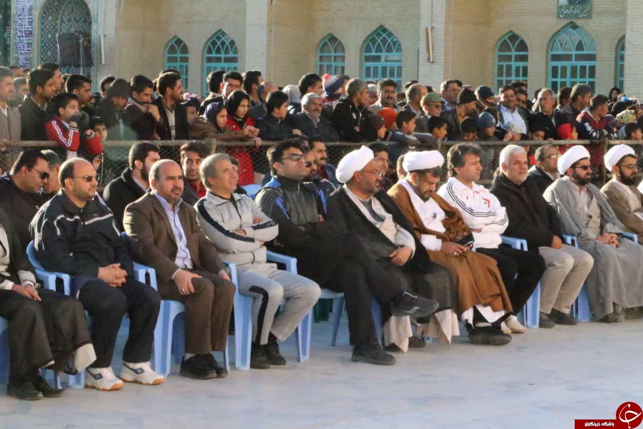 پیاده روی خانوادگی در انار از دریچه دوربین