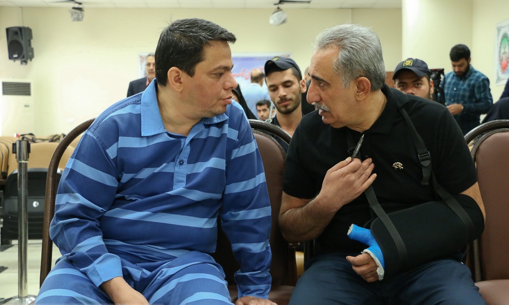 چرا درمنی از سال ۱۳۸۰ به بعد اموالش را به نام عناصر باندش سند می&zwnj;زد؟