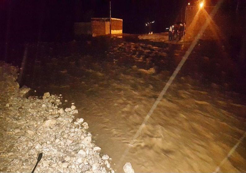 آب ۴۵ روستای پلدختر قطع شد/جابه&zwnj;جایی لوله گاز/بازگشایی محور جنوب