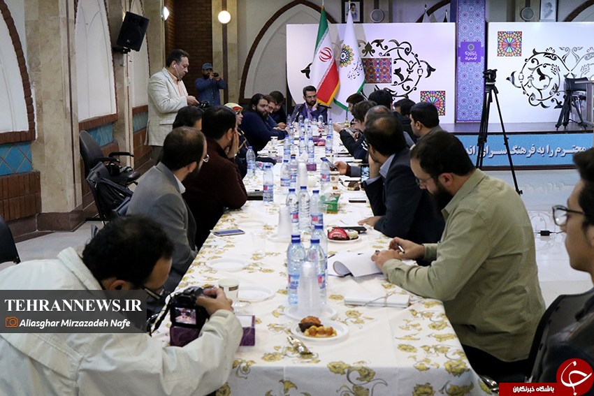 جزئیات جلسه آذری&zwnj;جهرمی با فعالان فضای&zwnj;مجازی چه بود؟