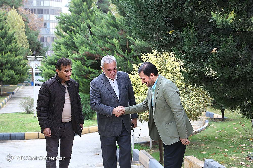 فتحالله زاده: ژن خوب نیستم و با فامیلبازی نیامدم/ وزیر بدون اجازه ناظمی آب نمیخورد/ نمیگذارند بیایم چون استقلال قوی میشود فتح الله زاده: ژن خوب نیستم وبا فامیل بازی نیامدم/وزیر بدون اجازه ناظمی آب نمیخورد/ نمی گذارند بیایم چون استقلال قوی میشود