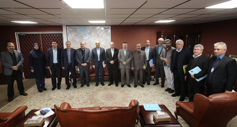 سلطانی فر: واگذاری استقلال و پرسپولیس در آستانه تصویب هیئت دولت است/ سرخابی&zwnj;ها تا سال ۱۳۹۹ مشکل مالی ندارند