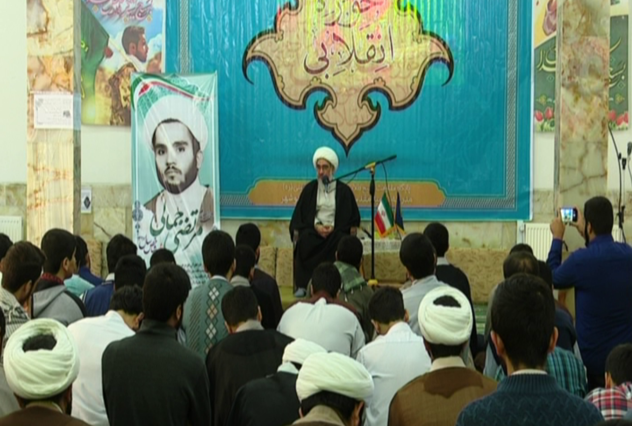 برخی می&zwnj;خواهند عمل به علم را از حوزه جدا کنند