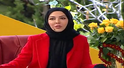 ورود آبدارچی با سینی چای به برنامه پخش زنده + فیلم