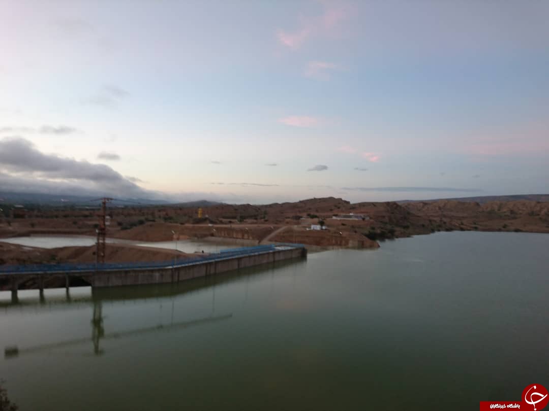 آبگیری سد تنگ ارم دشتستان (عکس)