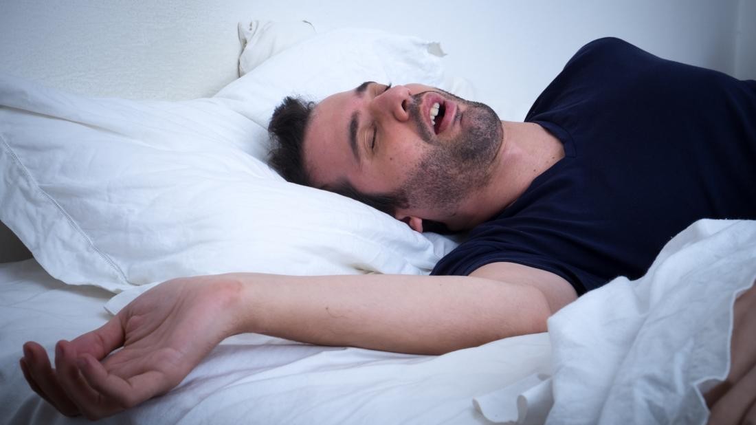 دلیل حرف زدن در خواب چیست؟