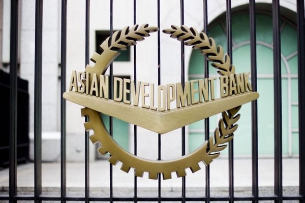سرمایه گذاری 3 میلیارد دالری بانک توسعه آسیایی در افغانستان
