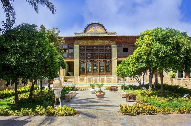 رازهای عمارت تاجر قجری در امیرچخماق یزد