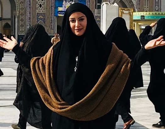 تعابیر تحسین برانگیز خبرنگار مسیحی از اسلام/کاش ما مسیحی&zwnj;ها پوشش مذهبی&zwnj;مان را حفظ می کردیم
