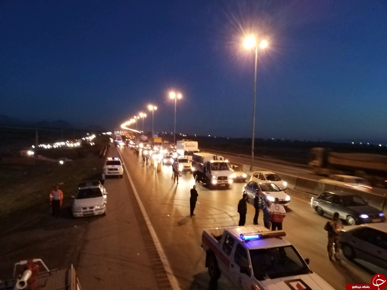 رفع خطر از تریلی حامل گاز آمونیاک&nbsp;در قزوین&nbsp;