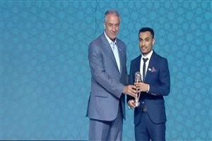 علی اصغر حسن زاده بهترین بازیکن فوتسال سال آسیا 19-2018 + فیلم