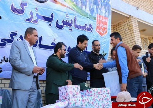 برگزاری همایش پیاده روی خانوادگی در حمیدیه برگزاری همایش پیاده روی خانوادگی در حمیدیه