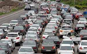 برخی محور‌های مواصلاتی زنجان پر ترافیک است