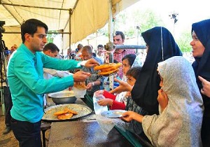 بیش از ۳۰ هزار نان سوروک در مهریز پخت شد