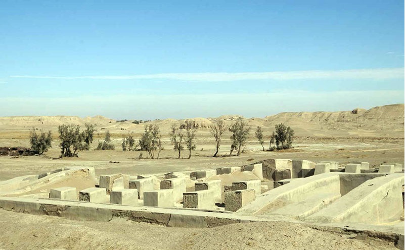 دهانه غلامان شهری باستانی در دل کویر سیستان
