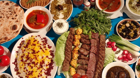 چگونه یک رستوران بین راهی خوب را بشناسیم؟/ برای پیشگیری از بیماری غذای کاملا پخته بخورید
