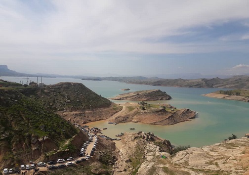 بازدید ۱۰ هزار نفر گردشگر و مسافر نوروزی از دریاچه سد دز شهیون