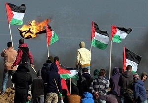 تلاش نظامیان صهیونیست برای سرکوب تظاهرات جوانان فلسطینی در نوار غزه