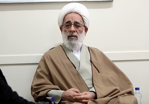 اقتصاد نباید متکی به نفت باشد/تولید باید از نظر کمیت و کیفیت رونق بگیرد