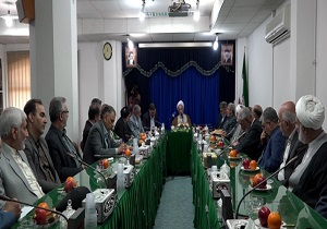 وظیفه نخبگان در گام دوم انقلاب مبارزه با جهل و نادانی است