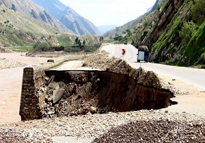 خسارت ۱۲۰ میلیاردی سیل به راه‌های لرستان/ احتمال تخریب راه‌های استان در سیل پیش‌رو زیاد است