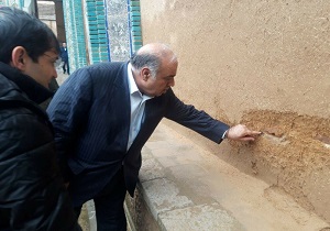 اکیپی از یگان فنی‌مهندسی ارتش حفاظت از تکیه معاون‌الملک بر عهده می‌گیرند
